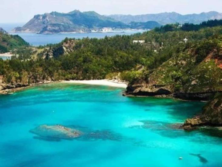 Una isla española se prepara para posibles sismos, erupción Una isla española se prepara para posibles sismos, erupción