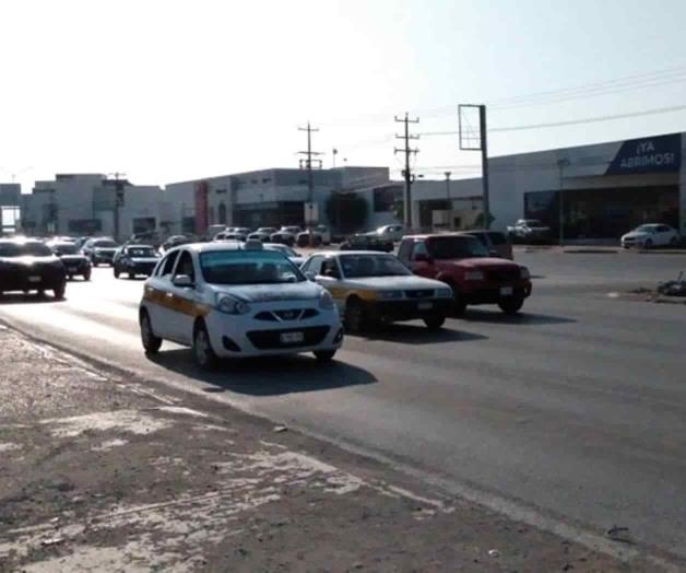 El colmo: sigue bulevar Hidalgo ¡sin semáforos!