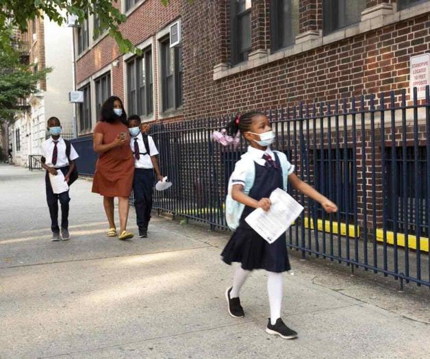 Nueva York aplicará pruebas COVID al azar a estudiantes Nueva York aplicará pruebas COVID al azar a estudiantes