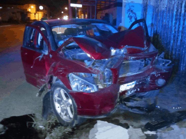 Cafre del volante choca contra vivienda y huye Cafre del volante choca contra vivienda y huye
