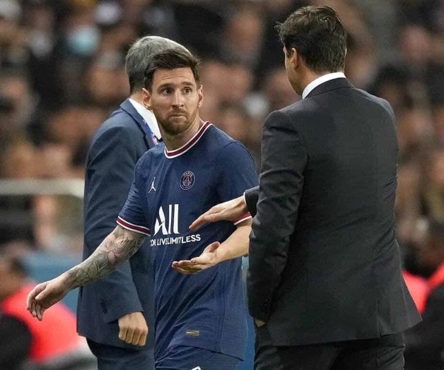 Aclaran que Messi salió de cambio por un dolor de rodilla