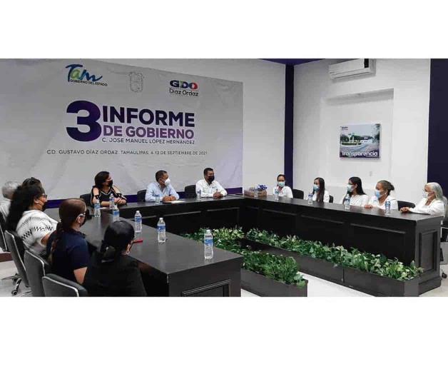 Se entrevista alcalde con directores de escuelas