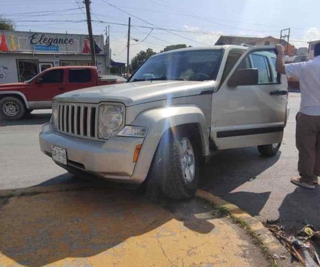 Abuelita causa accidente