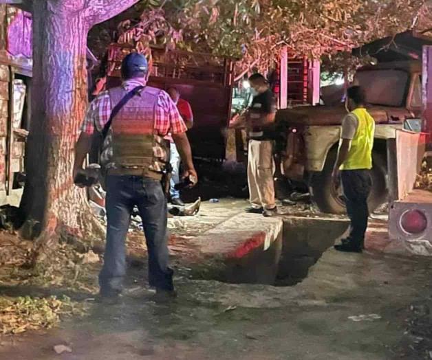 Encuentran cadáver en predio baldío