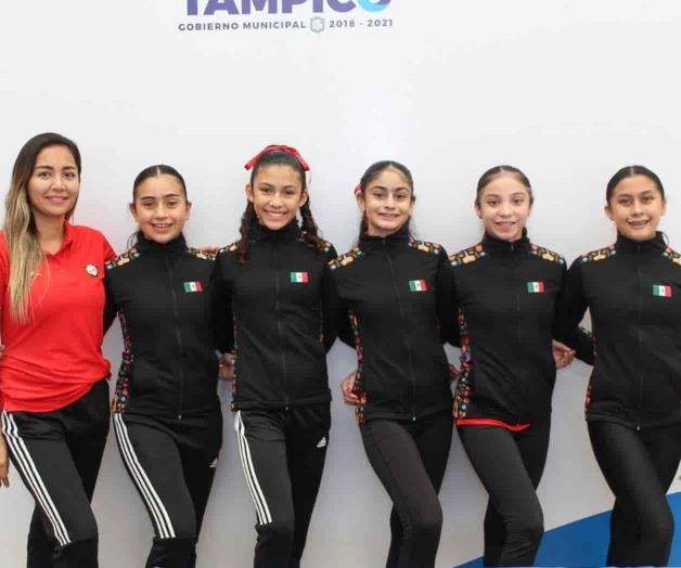 Parten gimnastas a gira de preparación