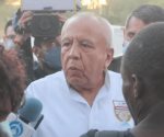 "Hasta en el cielo hay control migratorio", dice comisionado del INM al visitar campamento de haitianos en Acuña