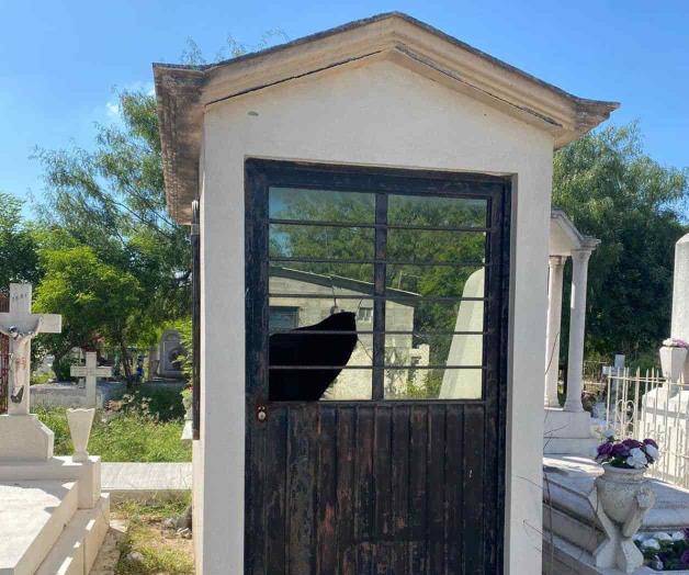 Vandalizan camposanto