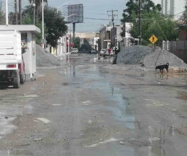Incumplen con reparación de calle Incumplen con reparación de calle