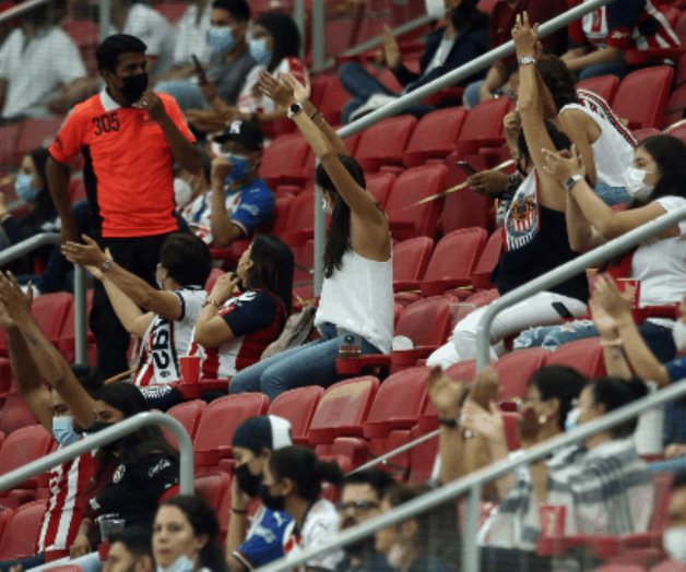 Aumentan 50% aforo del Akron