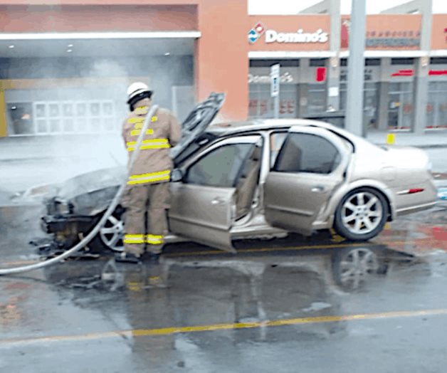 Se incendia vehículo