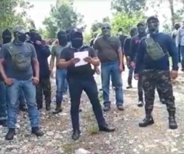 Tzotziles encapuchados piden solución al conflicto agrario en Chiapas Tzotziles encapuchados piden solución al conflicto agrario en Chiapas