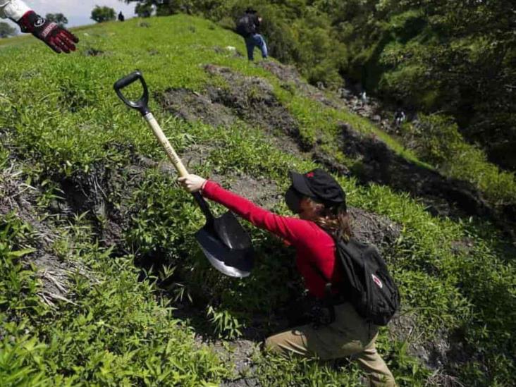Familias recorren México en busca de sus desaparecidos Familias recorren México en busca de sus desaparecidos