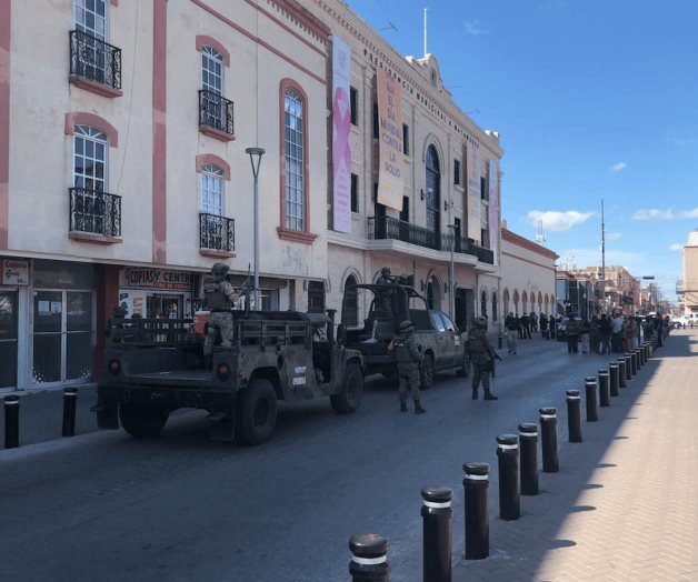 Desalojan alcaldía por amenaza de bomba