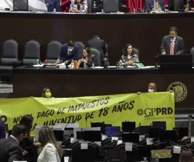 Bronca entre diputados provoca suspensión de sesión sobre Miscelánea Fiscal