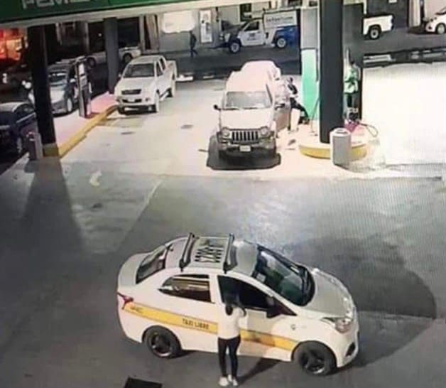 Desaparece menor deportista tras abordar taxi