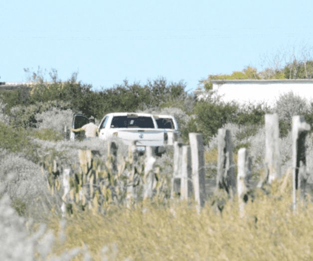 Aparece semisepultado