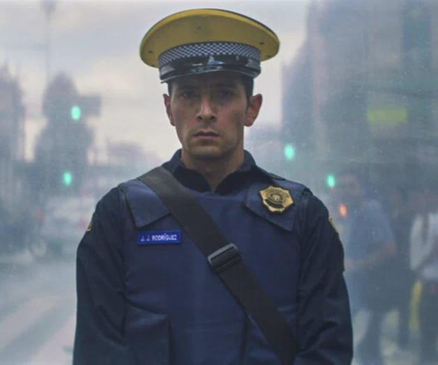 Actores patrullan las calles en “Una película de policías”