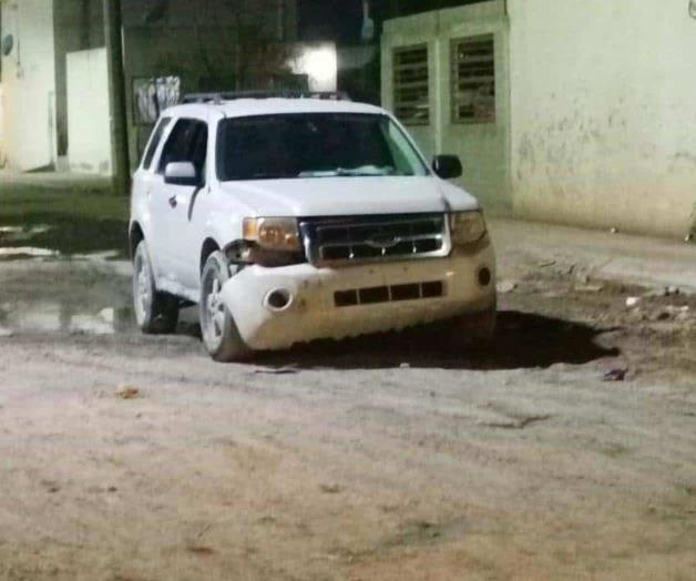 Choca, lo balean y muere en traslado