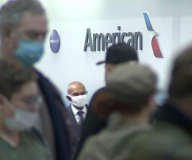 Cancelan cientos de vuelos el fin de semana