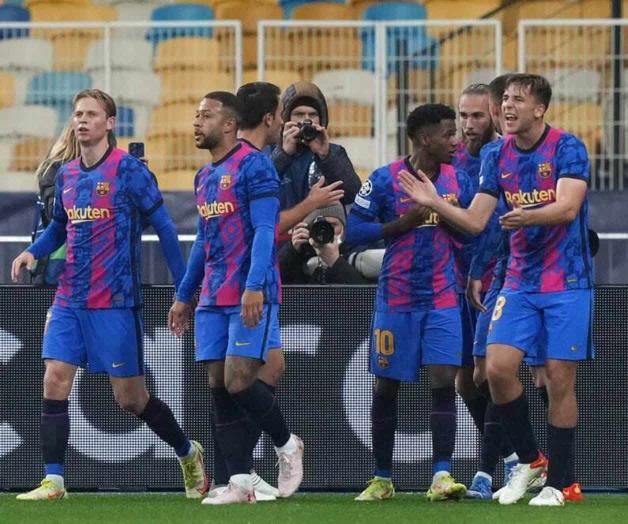 Mantiene Ansu Fati vivo al Barcelona en la Champions