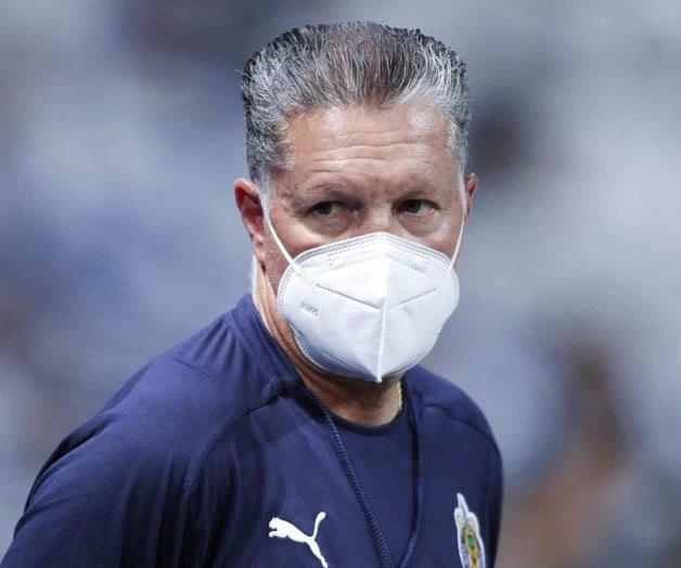 Ricardo Peláez renovó su contrato con Chivas