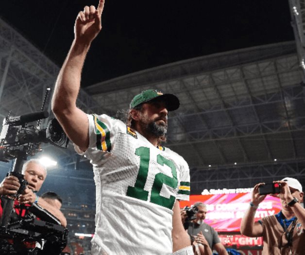 Aaron Rodgers da positivo por coronavirus y no estará ante los Jefes