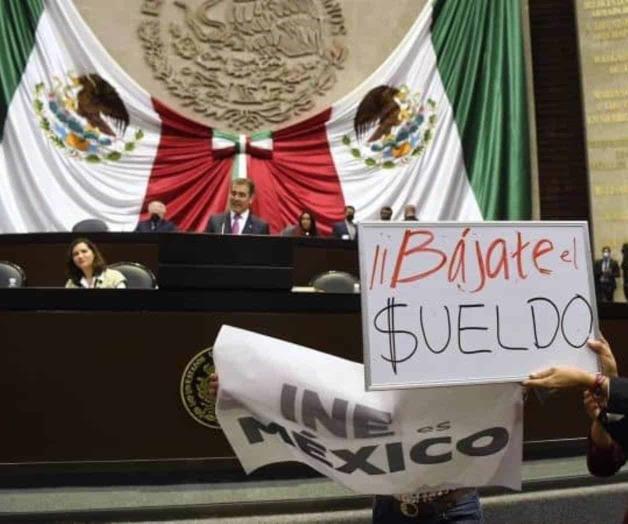 Rechaza Lorenzo Córdova discutir su salario ante diputados Rechaza Lorenzo Córdova discutir su salario ante diputados