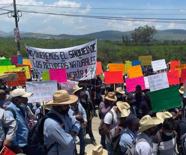 Desacatan; mineras siguen operando