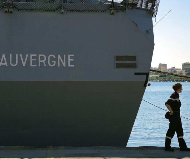 Francia exhibe poderío militar con fragata en Mediterráneo