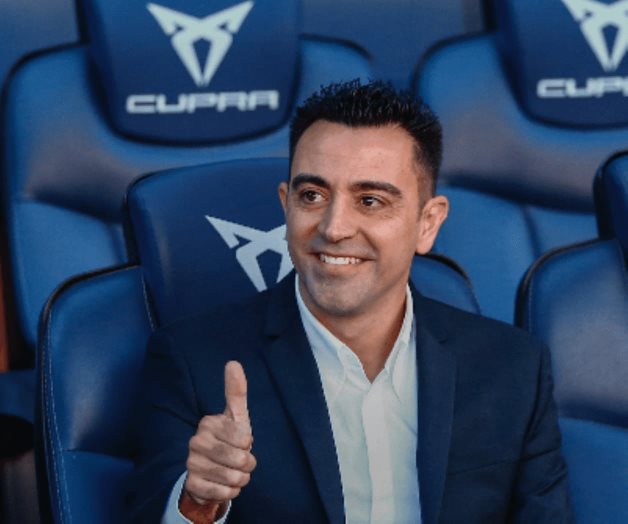 Ante 10 mil fanáticos, Xavi fue presentado como nuevo DT del Barcelona