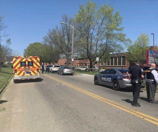 Dispara policía de Tennessee contra mujer que les apuntó con una pistola Dispara policía de Tennessee contra mujer que les apuntó con una pistola