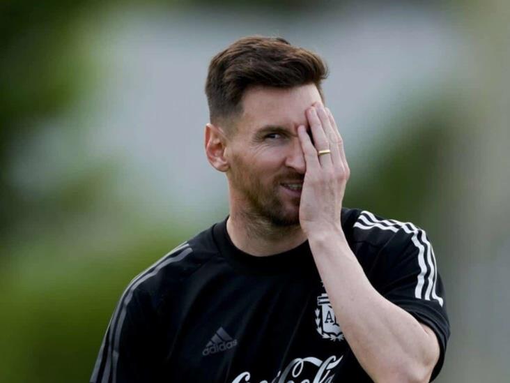 Evade DT de Argentina polémica con PSG por llamado a Messi, pese a molestias físicas Evade DT de Argentina polémica con PSG por llamado a Messi, pese a molestias físicas