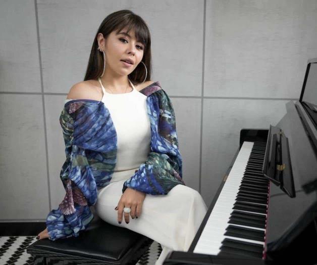 Juliana Velásquez llega en la codiciada categoría de mejor nuevo artista