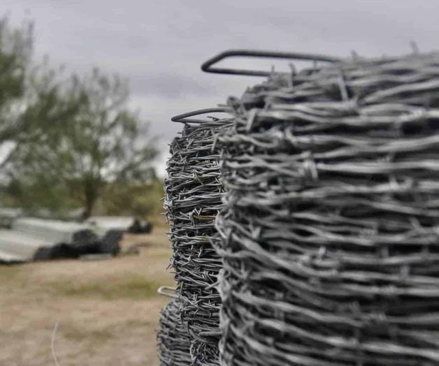 Avanza muro de ‘alambre’ a lo largo de la frontera de Texas Avanza muro de ‘alambre’ a lo largo de la frontera de Texas