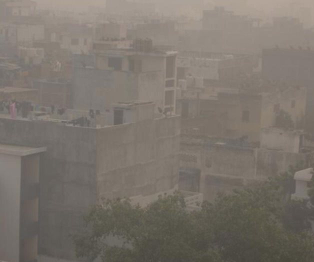 El smog asfixia la capital India en un pico de contaminación El smog asfixia la capital India en un pico de contaminación