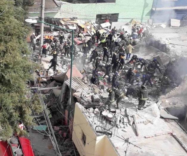 Derrumbe por explosión deja 1 muerto y 12 lesionados