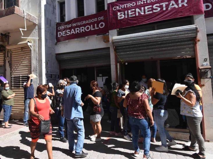 Avalancha en Bienestar; fallas en los certificados Avalancha en Bienestar; fallas en los certificados