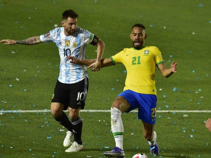 Argentina empata a cero con Brasil, pero clasifica a Qatar 2022 Argentina empata a cero con Brasil, pero clasifica a Qatar 2022