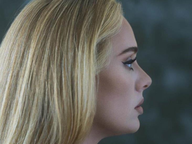 Reseña: Adele va más allá del desamor en su poderoso “30” Reseña: Adele va más allá del desamor en su poderoso “30”