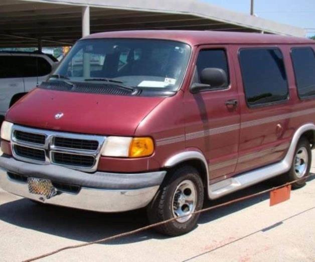 Roban camioneta con mercancía a tianguista