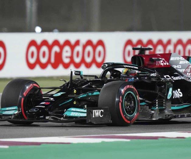 Hamilton gana la pole para el 1er Gran Premio de Qatar de F1 Hamilton gana la pole para el 1er Gran Premio de Qatar de F1