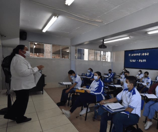 Reporta SET saldo blanco en las aulas