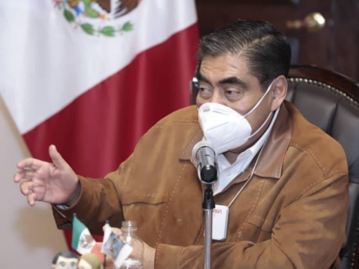 CNDH recomienda a Barbosa pedir disculpas e indemnizar a exsecretario de Salud CNDH recomienda a Barbosa pedir disculpas e indemnizar a exsecretario de Salud