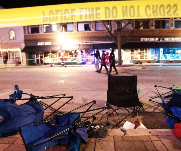 Piden fondos para víctimas de desfile