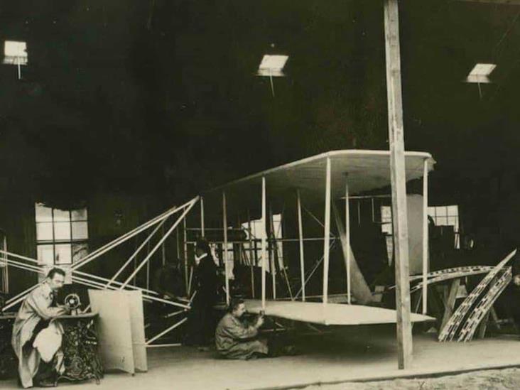 Tumban taller de los Wright Tumban taller de los Wright