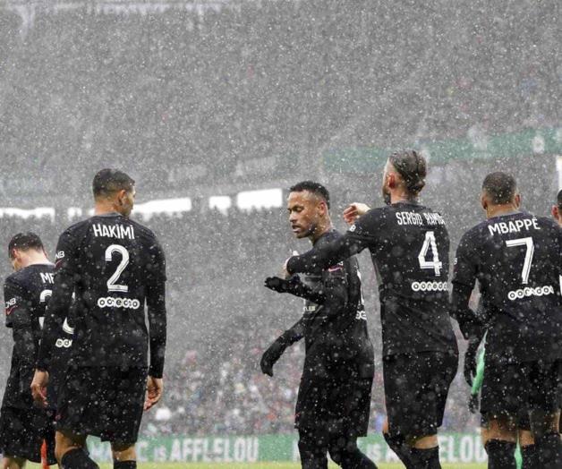 Messi asiste en los 3 goles de la remontada del PSG