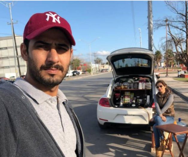 Chef árabe transforma su auto y vende café en Matamoros