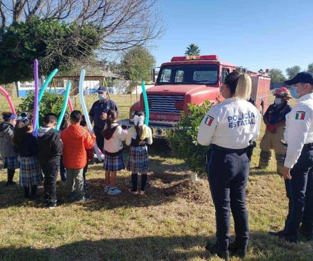 Enseñan a niños sus derechos en escuela primaria
