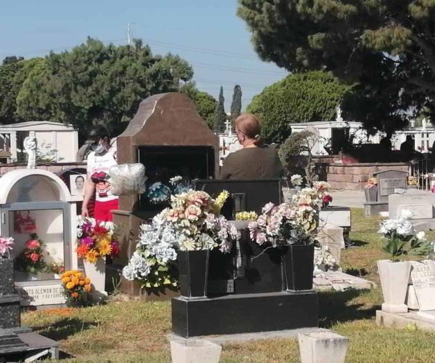 Reanudan visitas en los panteones de Reynosa