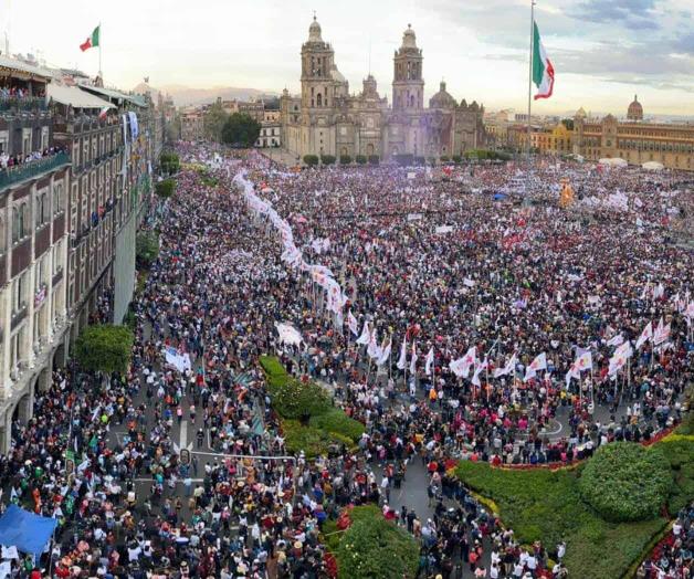 Muestra Morena el músculo en Zócalo